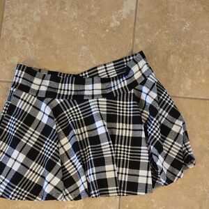 Black and White Skort